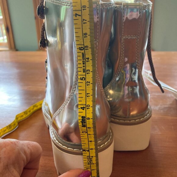 The Drop Women's Silver Faux Lined Lace Up Ankle Winter Boots Size 7.5 NWT - Picture 5 of 11